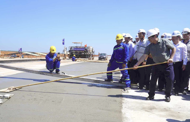 Thủ tướng Phạm Minh Chính yêu cầu rút ngắn tiến độ hoàn thành sân bay Long Thành- Ảnh 4.