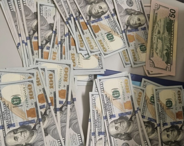 Hành trình truy vết tìm vị khách bỏ quên chiếc túi có 4.300 USD ở sân bay Nội Bài- Ảnh 1.