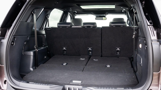 Ford Everest Platinum sắp về Việt Nam, giá dự kiến 1,7 tỷ đồng- Ảnh 11. Ford Everest Platinum sắp về Việt Nam, giá dự kiến 1,7 tỷ đồng- Ảnh 11.