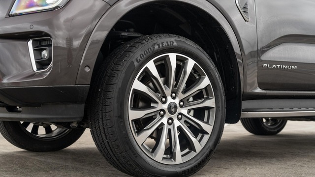 Ford Everest Platinum sắp về Việt Nam, giá dự kiến 1,7 tỷ đồng- Ảnh 3. Ford Everest Platinum sắp về Việt Nam, giá dự kiến 1,7 tỷ đồng- Ảnh 3.