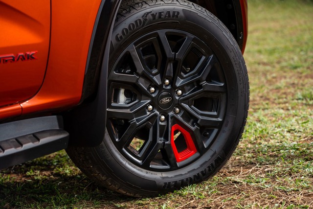 Vành hợp kim kích thước 20 inch. Vành hợp kim kích thước 20 inch.