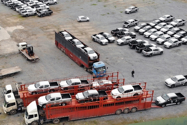 Hiện tượng sụt giảm sâu của kim ngạch nhập khẩu ô tô CBU là khó tránh khỏi khi thị trường ô tô trong nước vẫn chưa cho thấy những tín hiệu tích cực.