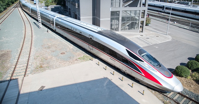 Dự kiến cần 13.880 người để vận hành đường sắt tốc độ cao trục Bắc - Nam- Ảnh 1. Dự kiến cần 13.880 người để vận hành đường sắt tốc độ cao trục Bắc - Nam- Ảnh 1.