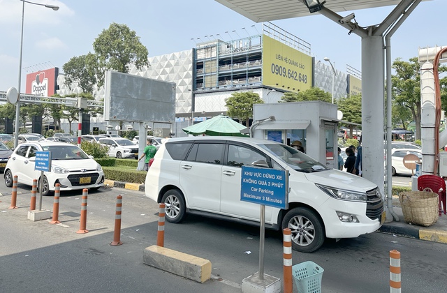Từ 13h hôm nay, sân bay Tân Sơn Nhất vận hành thử nghiệm hệ thống thu phí không dừng- Ảnh 1.