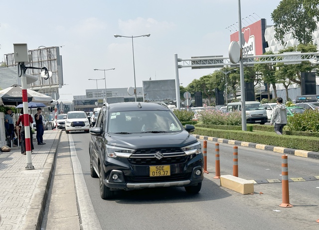Từ 13h hôm nay, sân bay Tân Sơn Nhất vận hành thử nghiệm hệ thống thu phí không dừng- Ảnh 2.