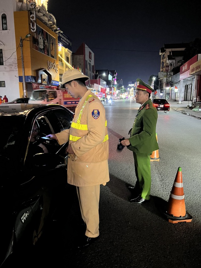 Xử lý trên 7 nghìn trường hợp vi phạm giao thông trong ngày Mùng 1 Tết- Ảnh 1.