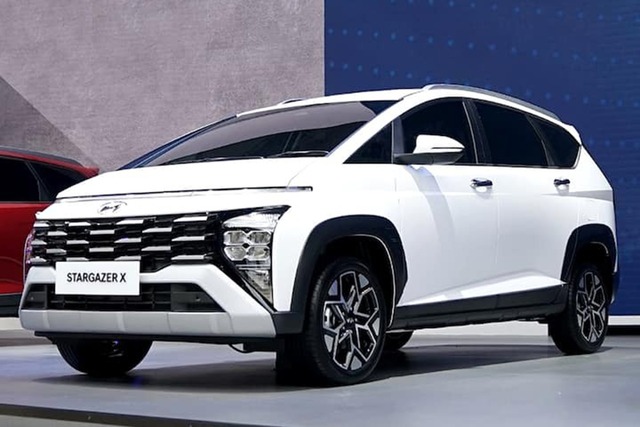 Biến thể Hyundai Stargazer X ra mắt tại triển lãm ô tô Indonesia năm 2023.  Thế giới xe tuần qua: Xe gầm cao đô thị đua giảm giá, cách Toyota đối mặt scandal