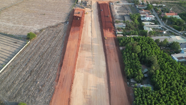 Ảnh: Hơn 600 kỹ sư, công nhân 