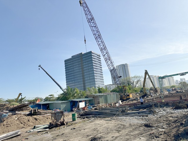 Bí thư Thành ủy TP. HCM: Thi công hầm chui Nguyễn Văn Linh phải hạn chế ảnh hưởng đến đi lại của người dân- Ảnh 2.