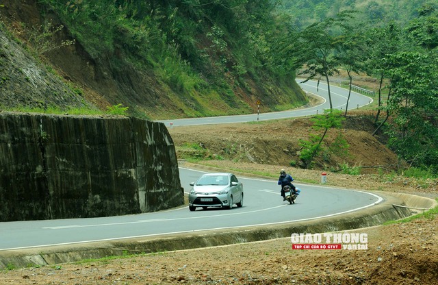 Vì sao chưa thể đầu tư đồng bộ tuyến QL4 qua Hà Giang?- Ảnh 1.