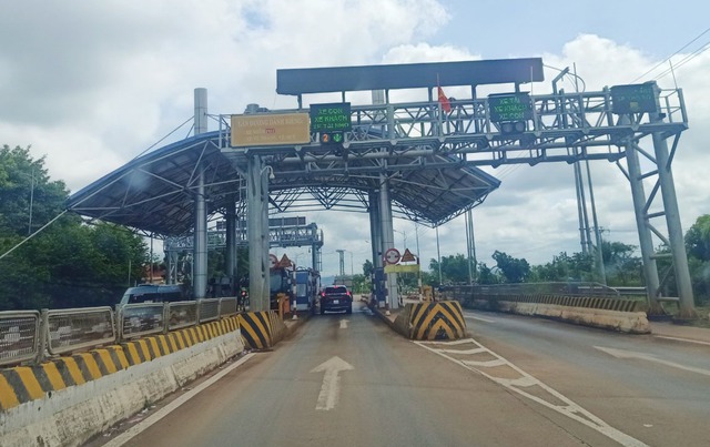 Xem xét dừng thu phí BOT Quang Đức nếu chậm khắc phục bảo dưỡng QL14- Ảnh 1.