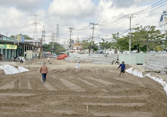 Kẹt xe kéo dài, người dân ngóng chờ cầu Phước Long mới đưa vào sử dụng- Ảnh 10. Kẹt xe kéo dài, người dân ngóng chờ cầu Phước Long mới đưa vào sử dụng- Ảnh 10.