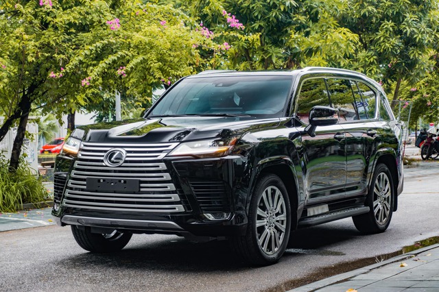Có tổng cộng 395 chiếc SUV hạng sang Lexus LX600 nằm trong đợt triệu hồi. Có tổng cộng 395 chiếc SUV hạng sang Lexus LX600 nằm trong đợt triệu hồi.