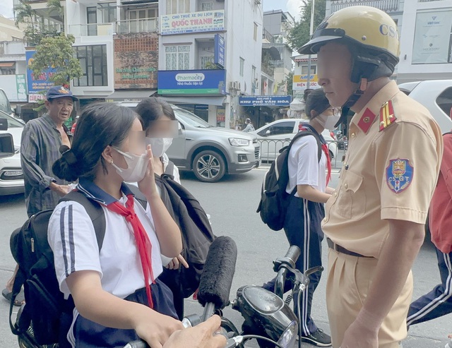 Đồng Nai tăng cường kiểm tra, xử phạt học sinh vi phạm giao thông- Ảnh 2.