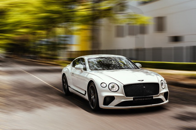 Nhằm phục vụ khách hàng trong nước ngày một tốt hơn, đại lý Bentley Hồ Chí Minh chính thức triển khai dịch vụ kinh doanh xe Bentley đã qua sử dụng. Nhằm phục vụ khách hàng trong nước ngày một tốt hơn, đại lý Bentley Hồ Chí Minh chính thức triển khai dịch vụ kinh doanh xe Bentley đã qua sử dụng. Thế giới xe tuần qua: Ô tô nhập khẩu lao dốc, loạt xe giảm giá mạnh, VinFast có đại lý ở Trung Đông