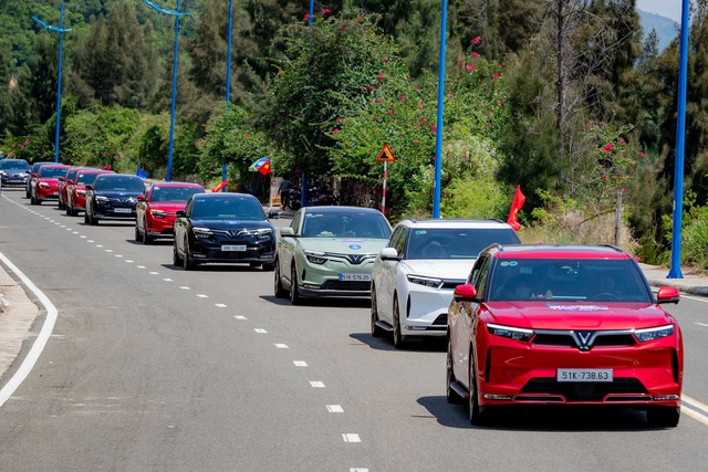 Người tiêu dùng mua xe điện VinFast từ ngày 1/3/2024 được hưởng loạt ưu đãi hấp dẫn. Người tiêu dùng mua xe điện VinFast từ ngày 1/3/2024 được hưởng loạt ưu đãi hấp dẫn. Thế giới xe tuần qua: Ô tô nhập khẩu lao dốc, loạt xe giảm giá mạnh, VinFast có đại lý ở Trung Đông