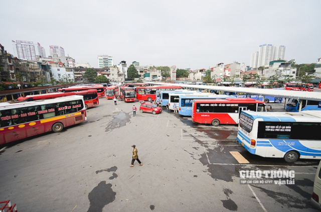 Bộ GTVT yêu cầu siết chặt ATGT dịp lễ hội Xuân 2024- Ảnh 1.