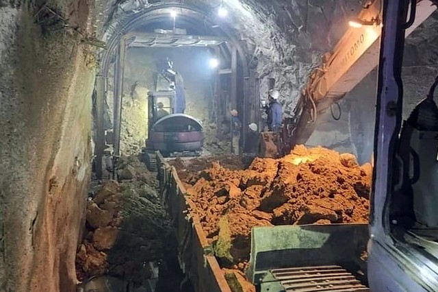 Thủ tướng: Huy động tối đa tất cả các nguồn lực, khắc phục nhanh nhất sạt lở hầm Bãi Gió - Ảnh 1.