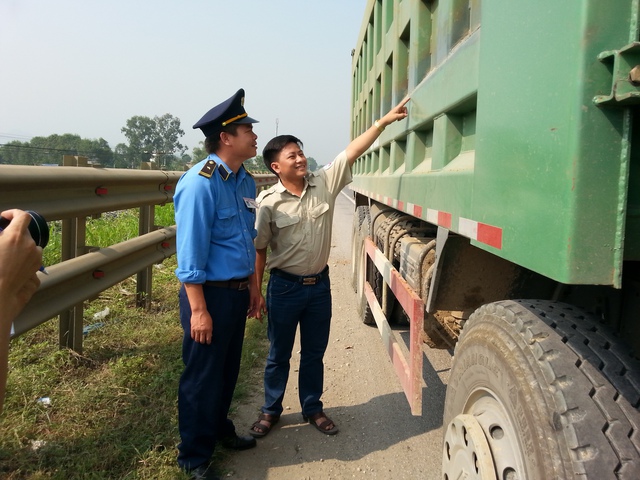 Tăng cường hoạt động thanh kiểm tra vận tải dịp nghỉ Lễ 30/4 - 1/5- Ảnh 2.