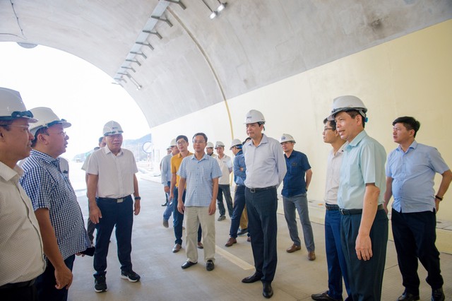 Chấp thuận kết quả nghiệm thu để đưa vào khai thác cao tốc Cam Lâm - Vĩnh Hảo- Ảnh 2.