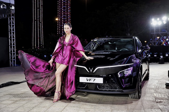 Mẫu ô tô thuần điện VinFast VF 7.