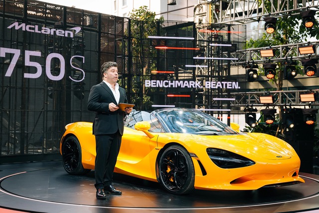 McLaren 750S được xem là sự kết hợp hoàn hảo những ưu điểm của dòng 720S đã kết thúc vòng đời và dòng 765LT giới hạn trước đó.