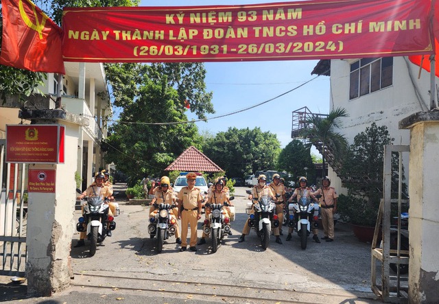 CSGT TP. HCM huy động 100% quân số đảm bảo ATGT cho người dân nghỉ lễ 30/4 và 1/5- Ảnh 3.