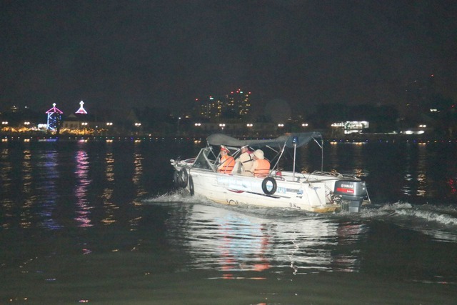 CSGT TP. HCM huy động 100% quân số đảm bảo ATGT cho người dân nghỉ lễ 30/4 và 1/5- Ảnh 7.