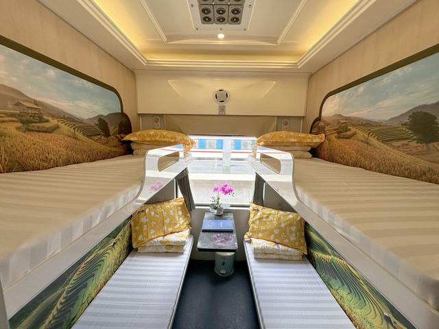 Ngành Đường sắt khai trương đoàn tàu chất lượng cao tuyến Sài Gòn - Đà Nẵng- Ảnh 5. Ngành Đường sắt khai trương đoàn tàu chất lượng cao tuyến Sài Gòn - Đà Nẵng- Ảnh 5.