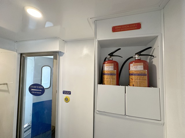 Ngành Đường sắt khai trương đoàn tàu chất lượng cao tuyến Sài Gòn - Đà Nẵng- Ảnh 7. Ngành Đường sắt khai trương đoàn tàu chất lượng cao tuyến Sài Gòn - Đà Nẵng- Ảnh 7.