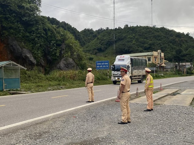 Hạn chế phương tiện tham gia giao thông trên địa bàn TP. Sơn La- Ảnh 1.