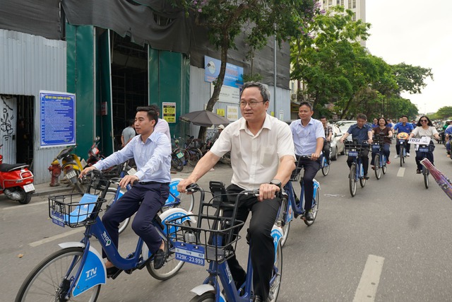 Đổi mới tư duy, xây dựng giao thông Xanh - Sạch - An toàn- Ảnh 1. Đổi mới tư duy, xây dựng giao thông Xanh - Sạch - An toàn- Ảnh 1.