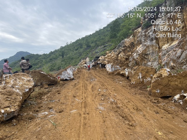 Đã thông xe QL4A qua Cao Bằng - Ảnh 1.