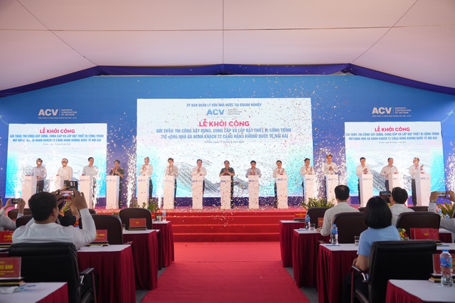 Thủ tướng phát lệnh khởi công Dự án mở rộng nhà ga T2 sân bay Nội Bài- Ảnh 3.