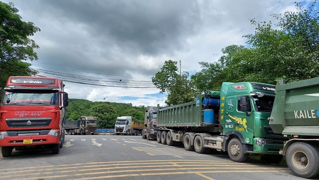 Quảng Trị: Kiểm soát và xử lý xe có dấu hiệu quá tải- Ảnh 1.