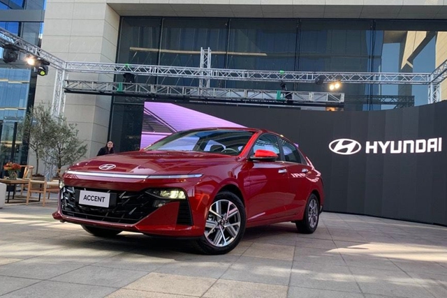 Ngoại thất Hyundai Accent 2024 hoàn toàn lột xác so với thế hệ trước. Ngoại thất Hyundai Accent 2024 hoàn toàn lột xác so với thế hệ trước.