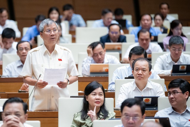 ĐBQH bất ngờ đề nghị tạo điều kiện cho dịch vụ chia sẻ chuyến xe dưới 10 chỗ- Ảnh 2. ĐBQH bất ngờ đề nghị tạo điều kiện cho dịch vụ chia sẻ chuyến xe dưới 10 chỗ- Ảnh 2.