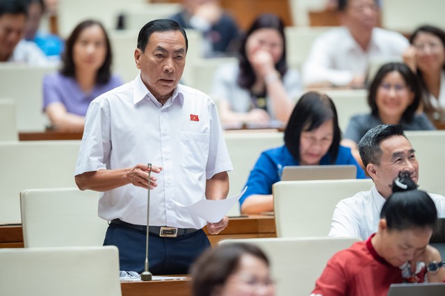 ĐBQH đề nghị không quy định CSGT được trích một phần tiền phạt vi phạm giao thông- Ảnh 4. ĐBQH đề nghị không quy định CSGT được trích một phần tiền phạt vi phạm giao thông- Ảnh 4.