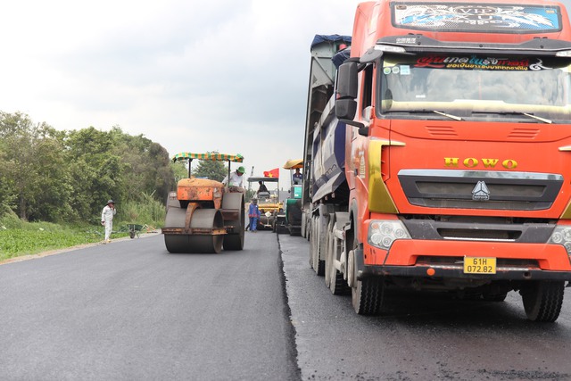 Sẽ hoàn thành tuyến tránh Long Xuyên trước 31/5- Ảnh 1. Sẽ hoàn thành tuyến tránh Long Xuyên trước 31/5- Ảnh 1.