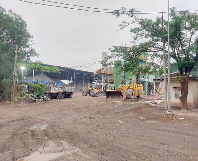 Trạm trộn bê tông không phép hoạt động gây mất ATGT trong Công viên Lịch sử - Văn hóa Dân tộc- Ảnh 5.