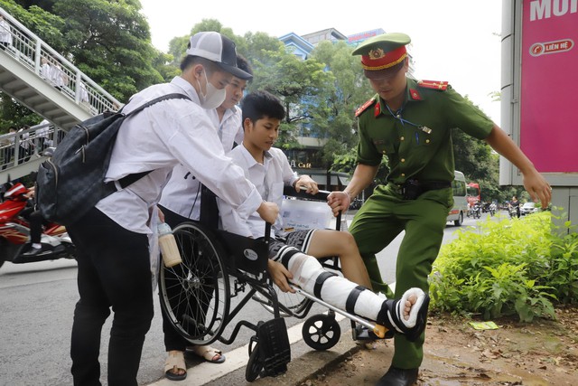 Hà Nội không xảy ra TNGT liên quan đến thí sinh thi tốt nghiệp THPT- Ảnh 6.