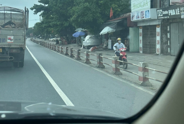 Đề xuất làm đường gom, lắp đèn tín hiệu để đảm bảo ATGT đoạn QL5 qua ga Phạm Xá- Ảnh 2.