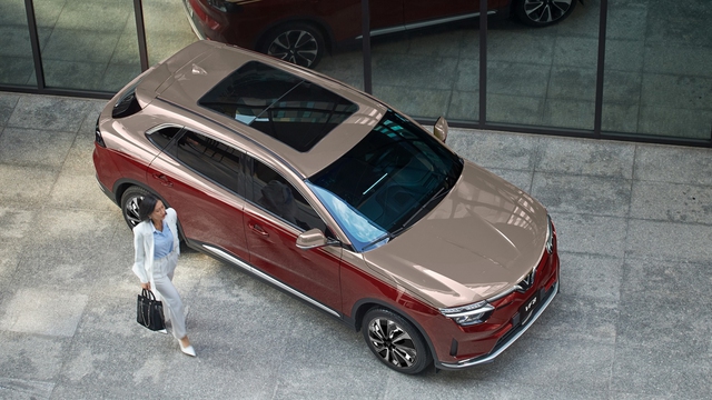 VinFast VF 8 Lux sở hữu ngoại thất 2 tông màu ấn tượng. VinFast VF 8 Lux sở hữu ngoại thất 2 tông màu ấn tượng.