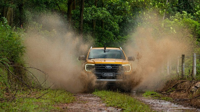 Mẫu xe Ford Ranger đạt sản lượng bán hàng lũy kế 6 tháng 7.743 chiếc, chỉ thấp hơn Xpander vẻn vẹn 30 chiếc.