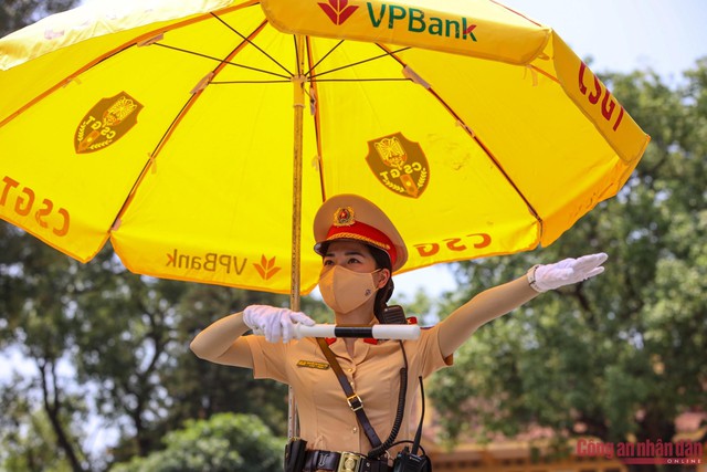 Hơn 150 chốt trực đảm bảo giao thông phục vụ Lễ Quốc tang- Ảnh 1. Hơn 150 chốt trực đảm bảo giao thông phục vụ Lễ Quốc tang- Ảnh 1.