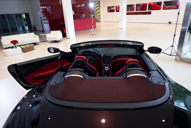 Ferrari Roma Spider giá từ 20 tỷ đồng về Việt Nam- Ảnh 2.
