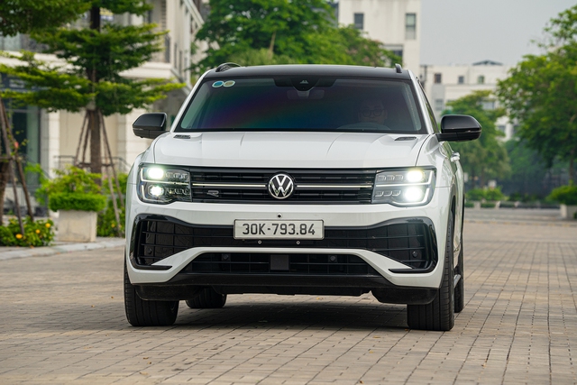 Volkswagen Teramont X là biến thể 5 chỗ ngồi được nhập khẩu nguyên chiếc từ Trung Quốc.