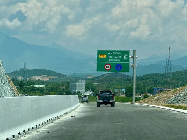 Bộ GTVT đề nghị Khánh Hòa đẩy nhanh GPMB cao tốc Vân Phong - Nha Trang - Ảnh 1.