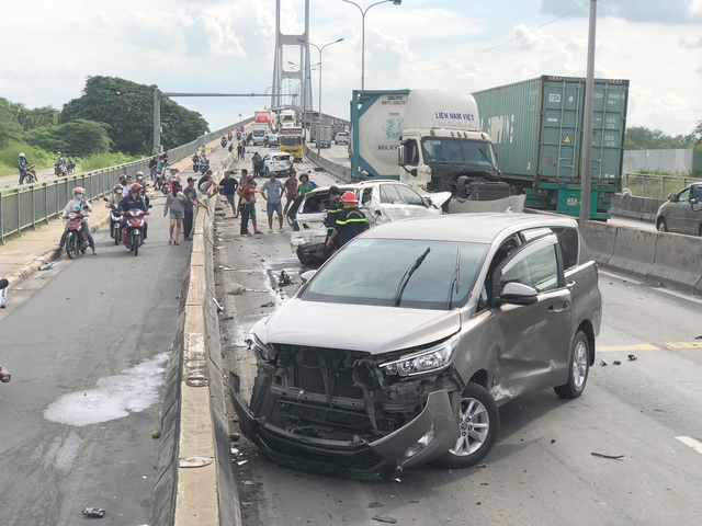 Hé lộ nguyên nhân vụ tai nạn trên cầu Phú Mỹ - Ảnh 4.