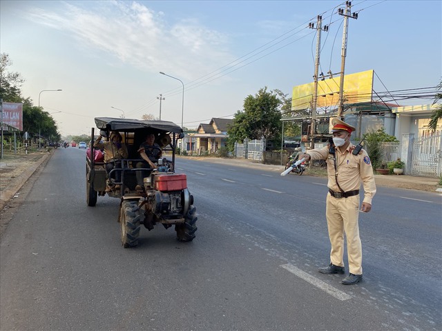 Cần chính sách khuyến khích sáng chế phương tiện thay thế công nông, xe ba bánh- Ảnh 1.